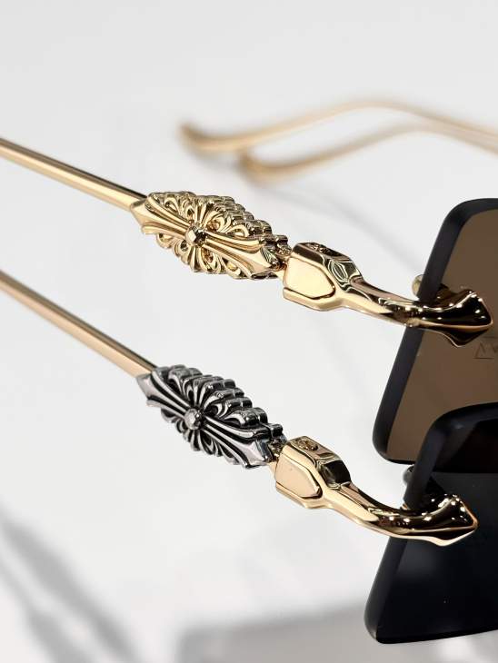 Picture of Chrome Hearts Sunglasses _SKUfw76988972fw